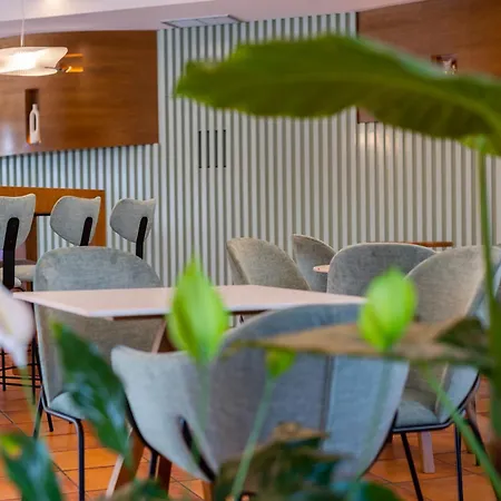 ホテル O Cabazo リバデオ